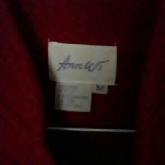 Red wool vest - Picture 3 of 4